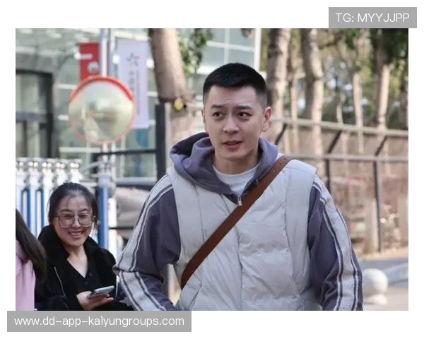 杨鸣热情高涨,辽宁启程鞍山热身赛,李晓旭赵继伟悉数出战,辽宁男篮鞍山集训 杨鸣热情高涨,辽宁启程鞍山热身赛,李晓旭赵继伟悉数出战,辽宁男篮鞍山集训