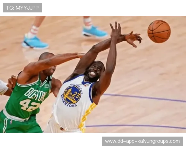 追梦格林发文赞赏活塞青年军:底特律篮球正在重回争冠行列 追梦格林发文赞赏活塞青年军:底特律篮球正在重回争冠行列